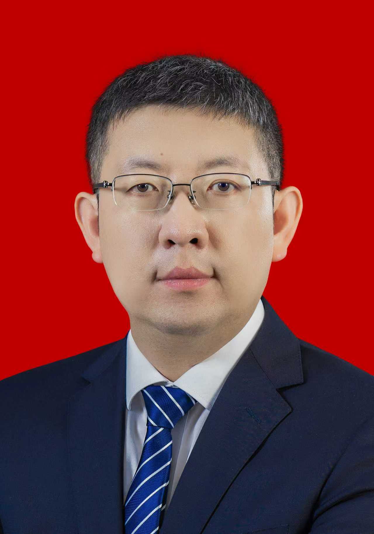 王开强寸照.jpg